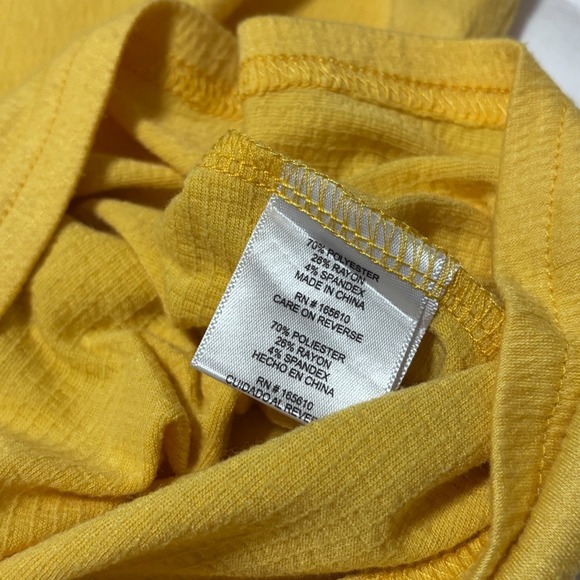 All in Love Women's Sleeveless Top S Yellow Tassel Tie Neck Ruffle Trim Casual - Picture 4 of 5